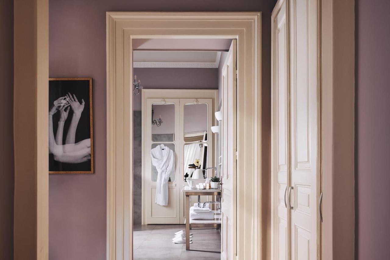 Bohemian Suites Атина Екстериор снимка