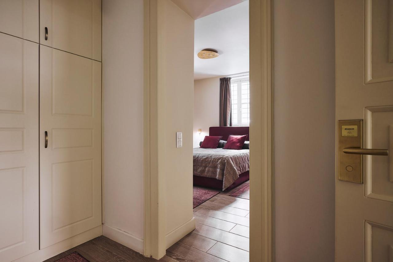 Bohemian Suites Атина Екстериор снимка