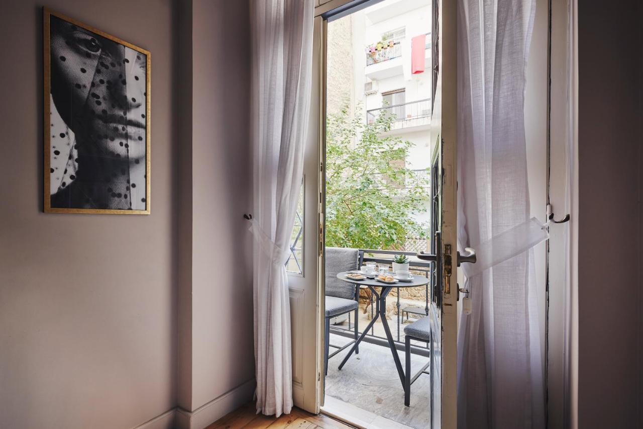 Bohemian Suites Атина Екстериор снимка