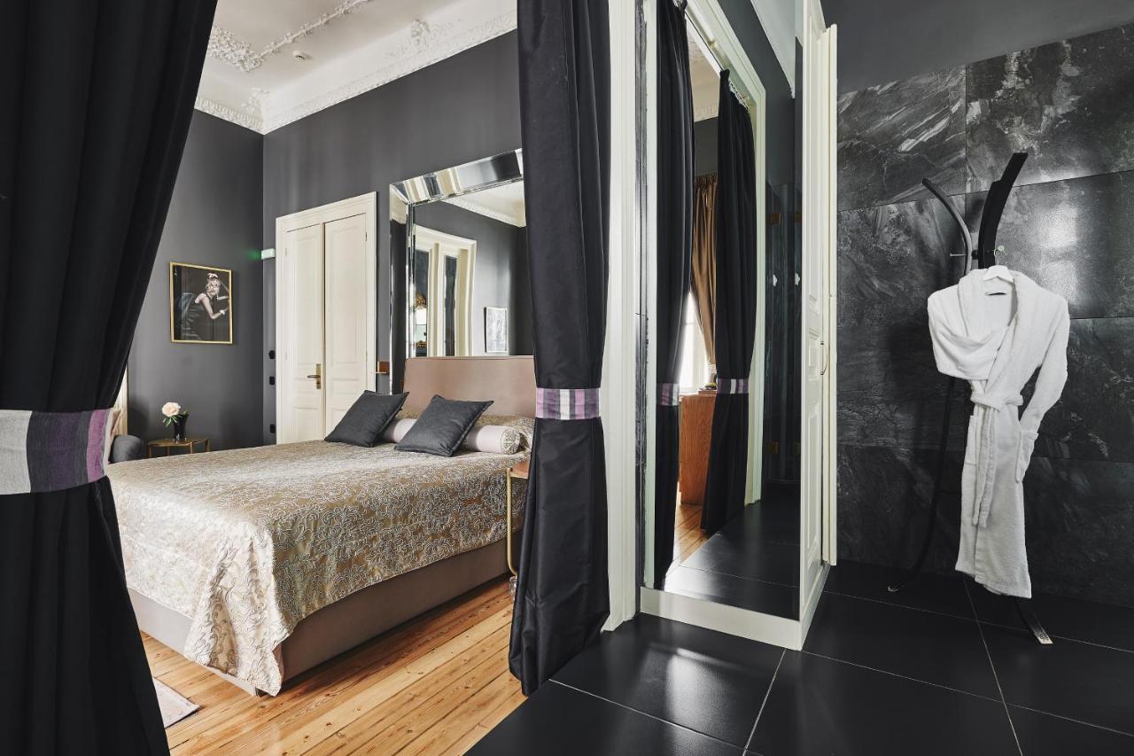 Bohemian Suites Атина Екстериор снимка