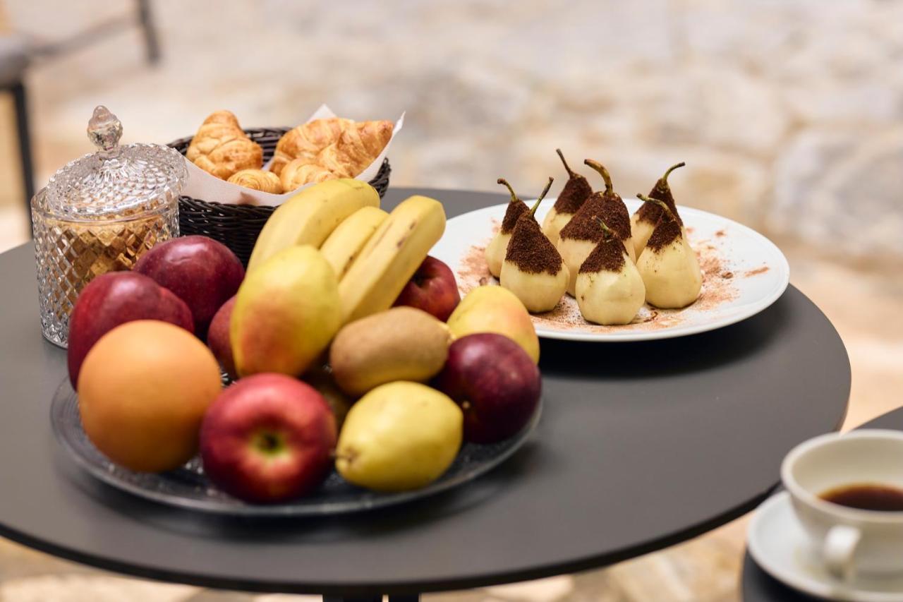 Bohemian Suites Атина Екстериор снимка